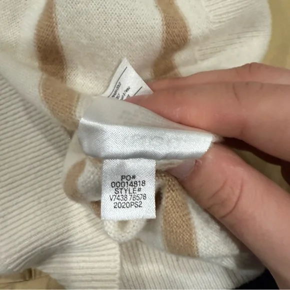 Vince Sweater Striped Wool Cashmere Blend in Cream Crew & Scoop Necks